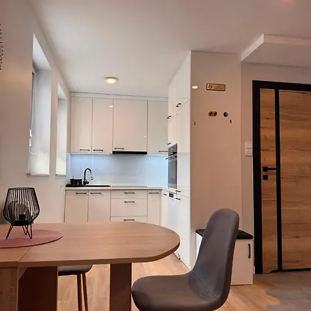 Boutique Premium - 2min To Market Square Apartmán *
