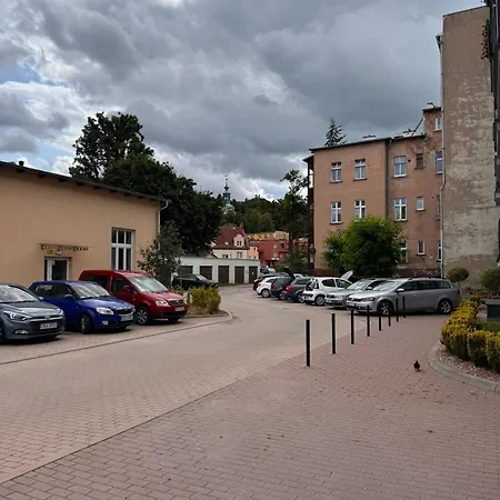 Boutique Premium - 2min To Market Square *